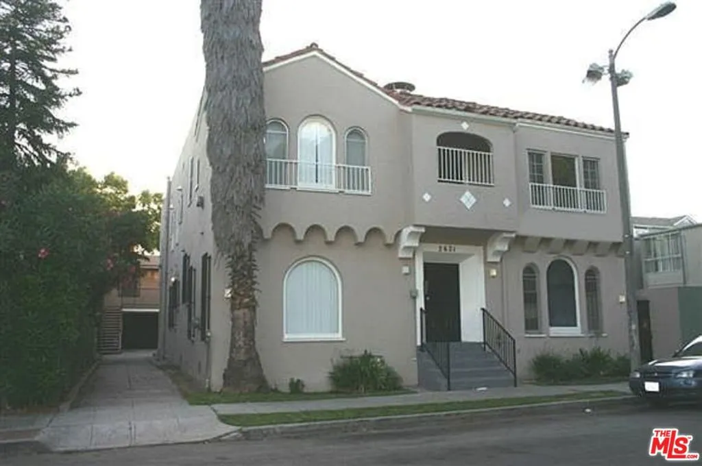 2621 Magnolia Avenue 204, Los Angeles, California 90007 — photo 4