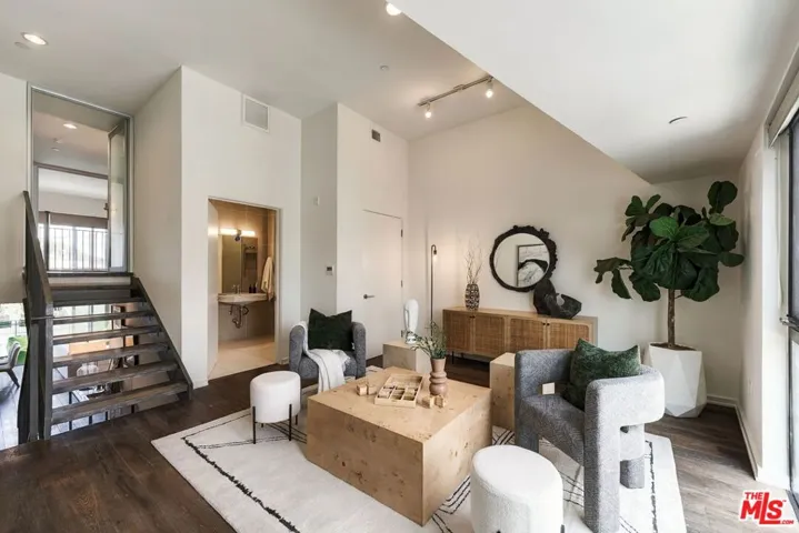 751 N Fairfax Avenue 2, Los Angeles, California 90046 — photo 5