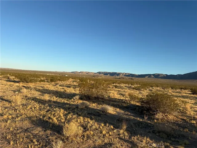 2 Swanee Road, Lucerne Valley, California 92356 — photo 4