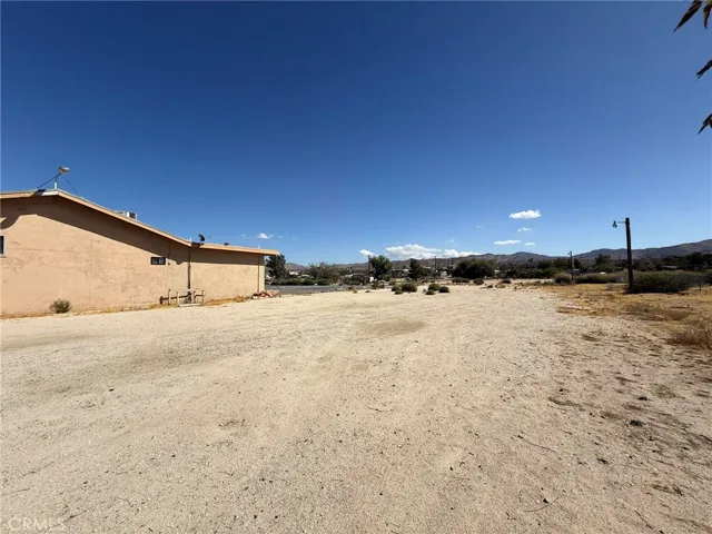 57173 Sunnyslope, Yucca Valley, California 92284 — photo 5