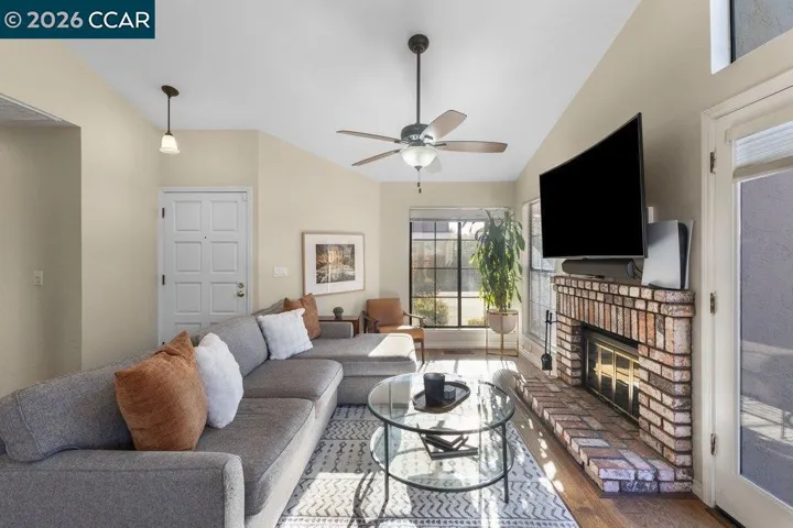 953 Bridgecrossing Way, Concord, California 94518 — photo 4