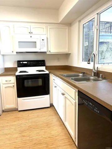 3606 Vista Rey 22, Oceanside, California 92057 — photo 5