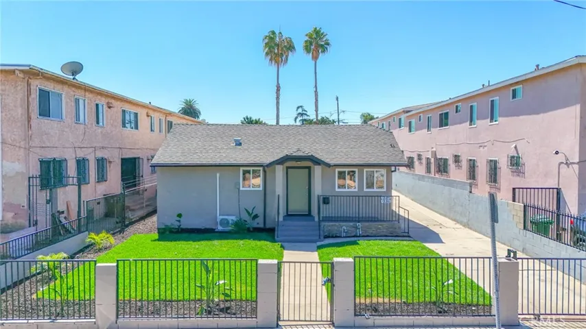 1324 W 106th, Los Angeles, California 90044 — photo 5