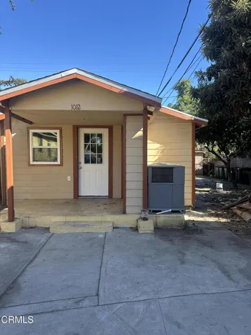 2 front of house