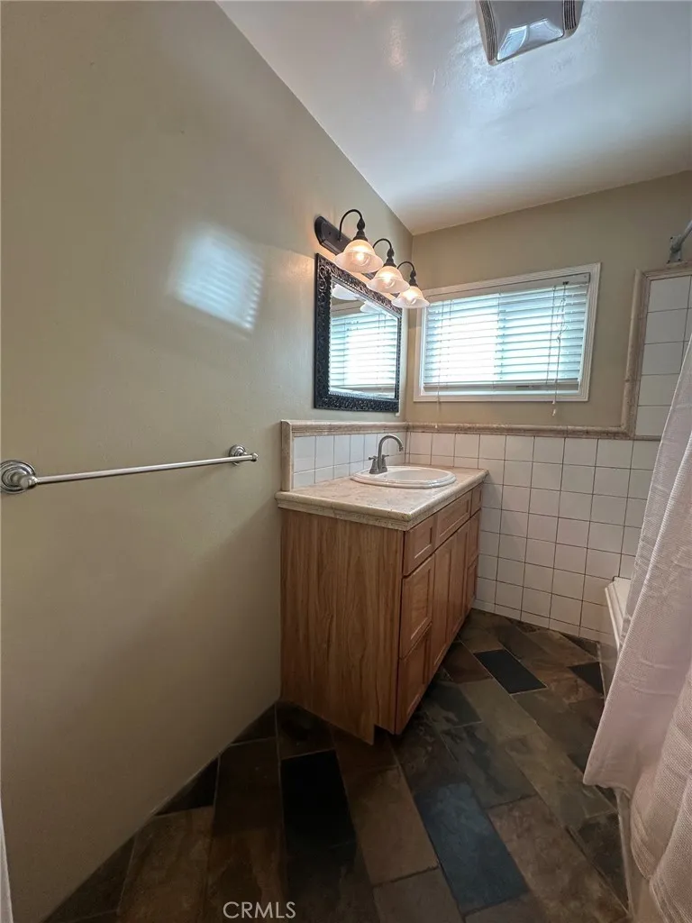 Full Bathroom with Vanity Full Bathroom with Vanity