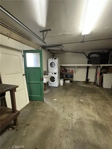 Shared Garage Space to Park Car