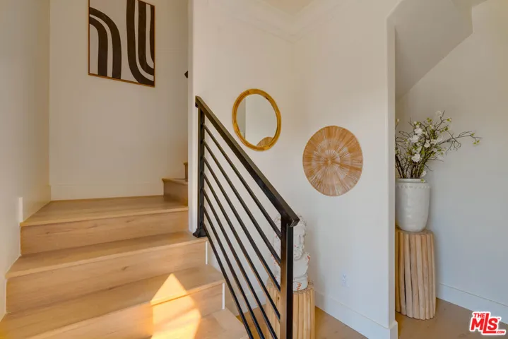 712 N. Chestnut Avenue, Los Angeles, California 90042 — photo 4