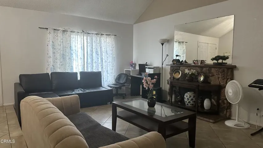 120 Clark Court, Oxnard, California 93033 — photo 4