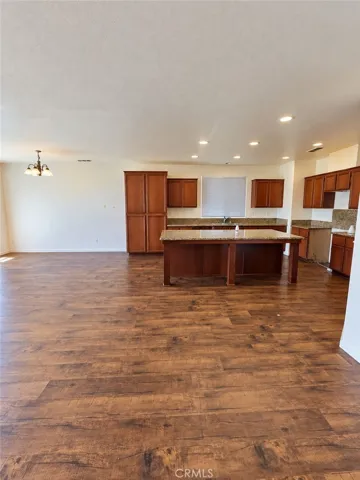 15255 Riverview, Victorville, California 92394 — photo 5