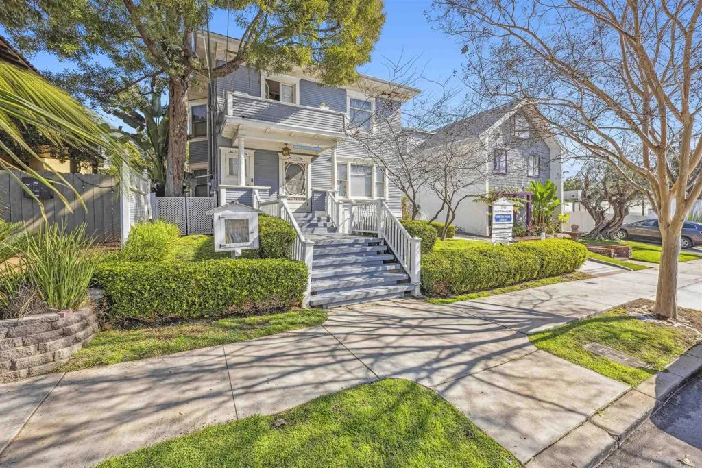 2445 2447 2nd Ave