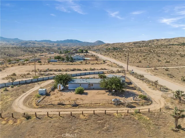 9310 Bellview, Apple Valley, California 92308 — photo 5