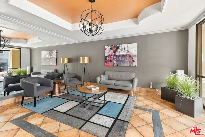 1221 N Kings Road 305, West Hollywood, California 90069 — photo 4
