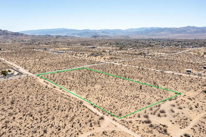 58470 Mesa Drive, Yucca Valley, California 92284 — photo 5