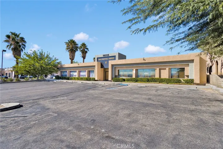 18056 Wika, Apple Valley, California 92307 — photo 5