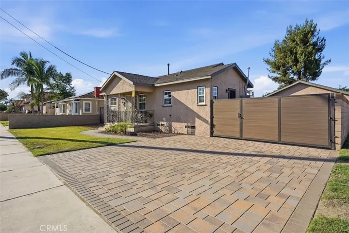 9115 Walnut, Bellflower, California 90706 — photo 5