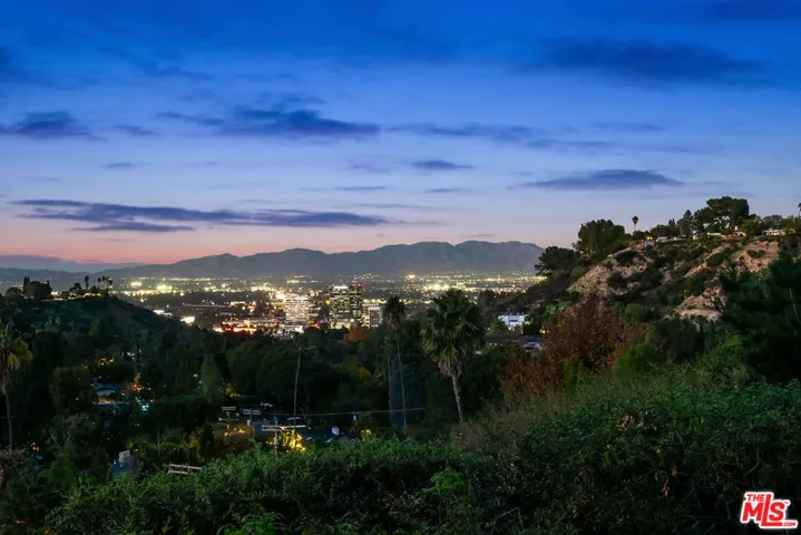15337 Stonewood Terrace, Sherman Oaks, California 91403 — photo 4