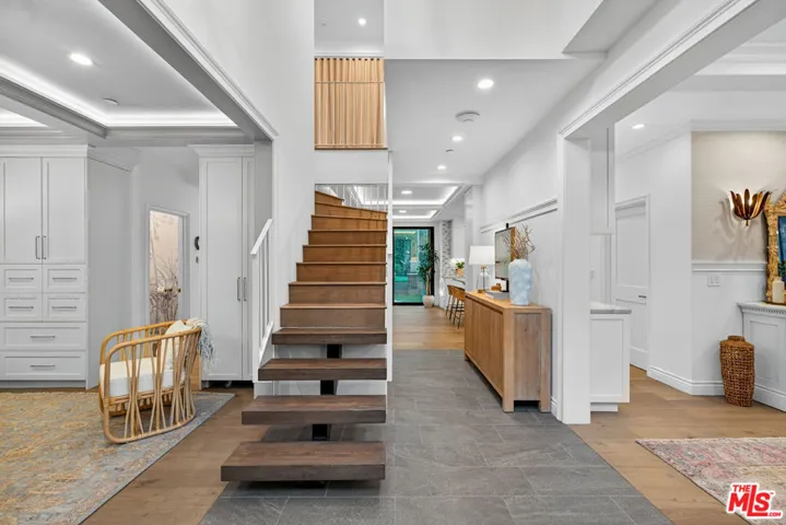 1733 Robson Avenue, Santa Monica, California 90405 — photo 4