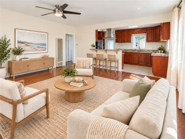 5752 Chestnut, Long Beach, California 90805 — photo 5