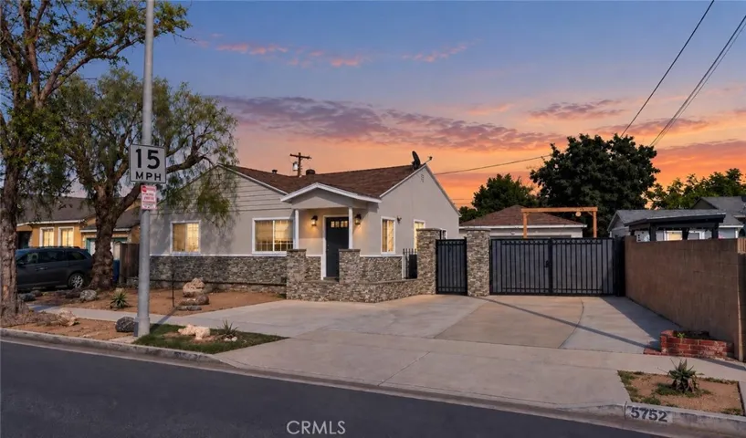 5752 Chestnut, Long Beach, California 90805 — photo 4