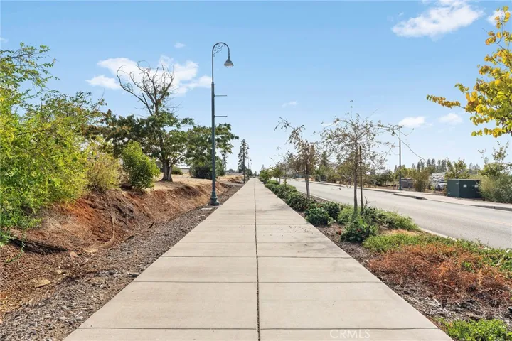 5860 Almond, Paradise, California 95969 — photo 4