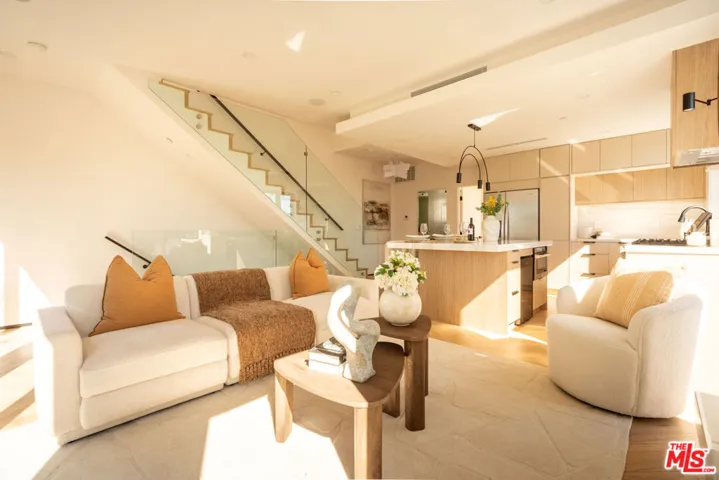 837 Waterloo Street, Los Angeles, California 90026 — photo 4