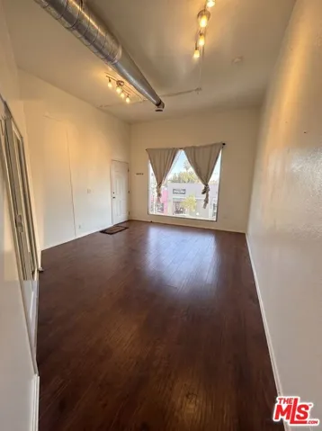 7619 Melrose Avenue, Los Angeles, California 90046 — photo 5