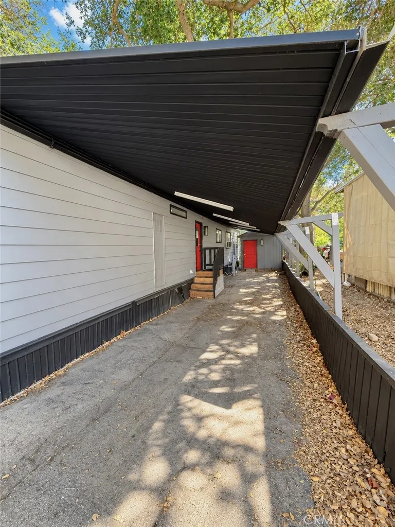 23500 The Old Road 19, Newhall, California 91321 — photo 4