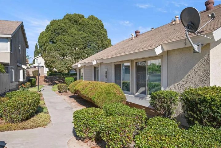 2883 Casey Street B, San Diego, California 92139 — photo 4