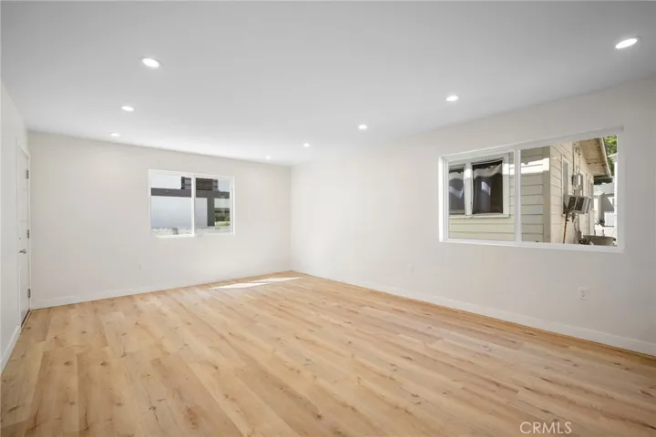 1025 Linden Avenue B, Glendale, California 91201 — photo 5