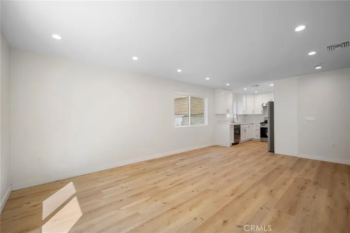 1025 Linden Avenue B, Glendale, California 91201 — photo 4