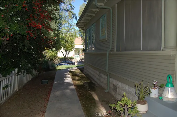 SIDE ENTRANCE