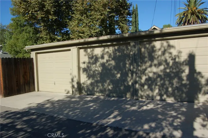 GARAGES