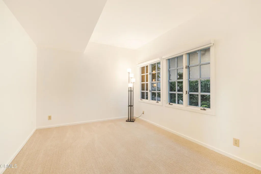 4030 Ischia Dr-17