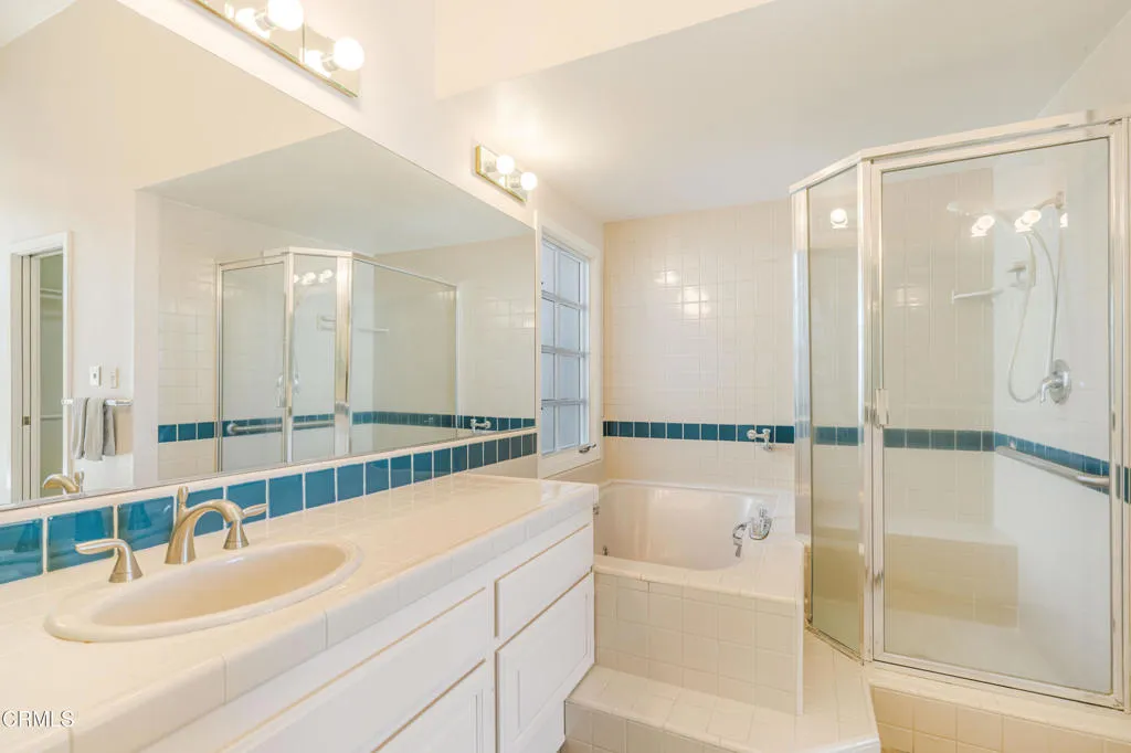 4030 Ischia Dr-24