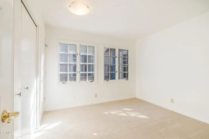 4030 Ischia Dr-25