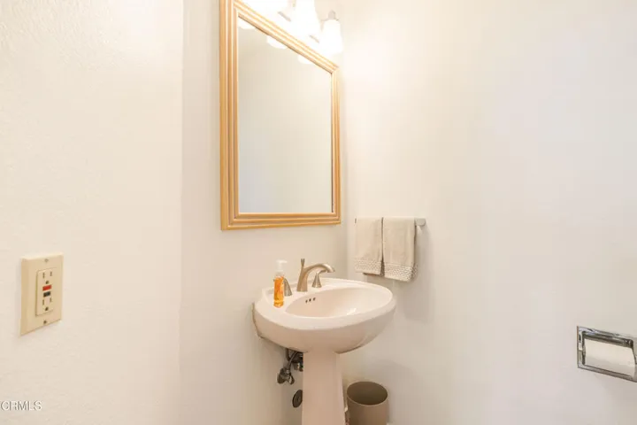 4030 Ischia Dr-18