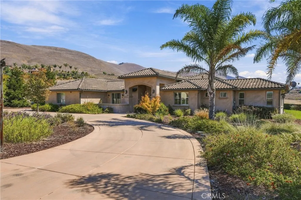 1223 Ramal Ln