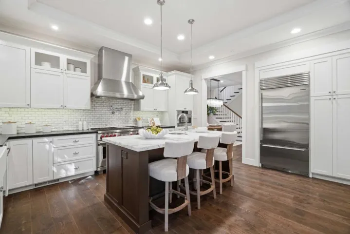 2209 Carmelita Drive, San Carlos, California 94070 — photo 5