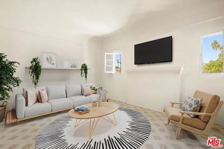 2717 S Budlong Avenue, Los Angeles, California 90007 — photo 5