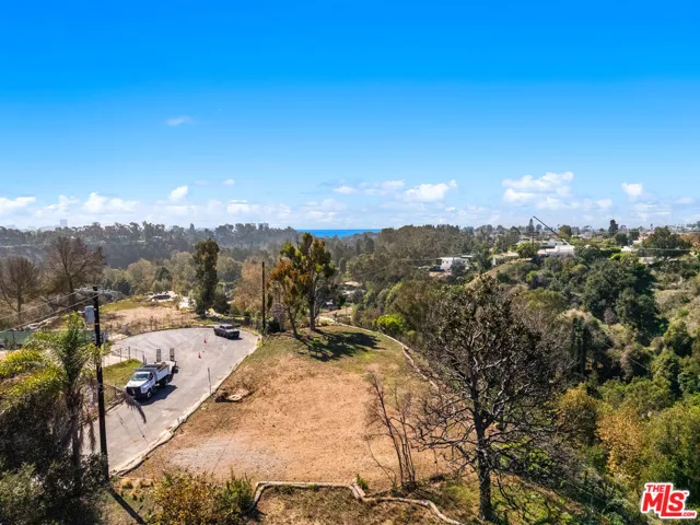 1085 Villa Grove Drive, Pacific Palisades, California 90272 — photo 4