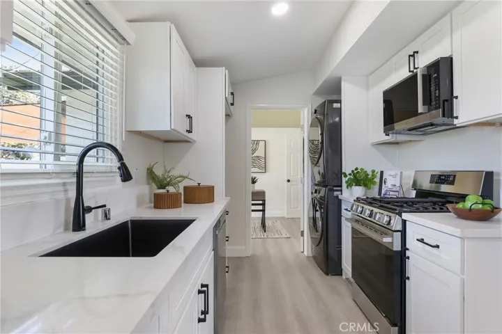 2037 W Arbor, Orange, California 92868 — photo 4