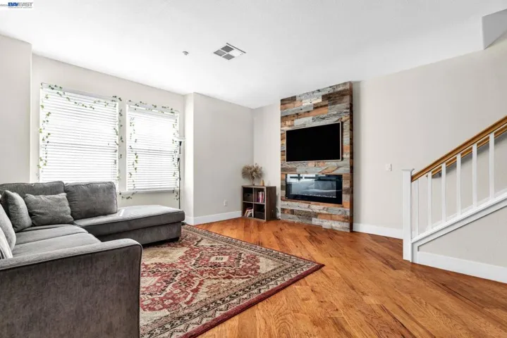 6003 Old Quarry Loop, Oakland, California 94605 — photo 4