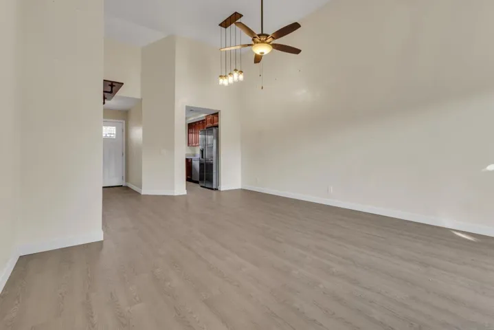 422 Devonshire Gln, Escondido, California 92027 — photo 5