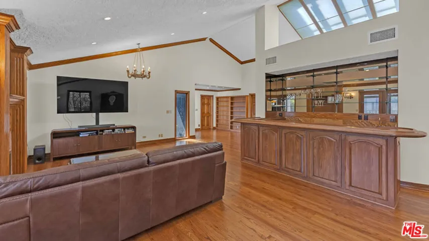 1242 Angelo Drive, Beverly Hills, California 90210 — photo 5