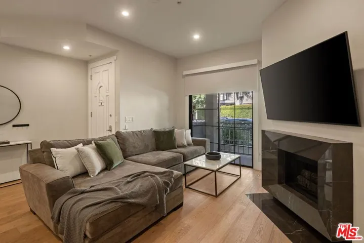 241 S Lasky Drive, Beverly Hills, California 90212 — photo 4