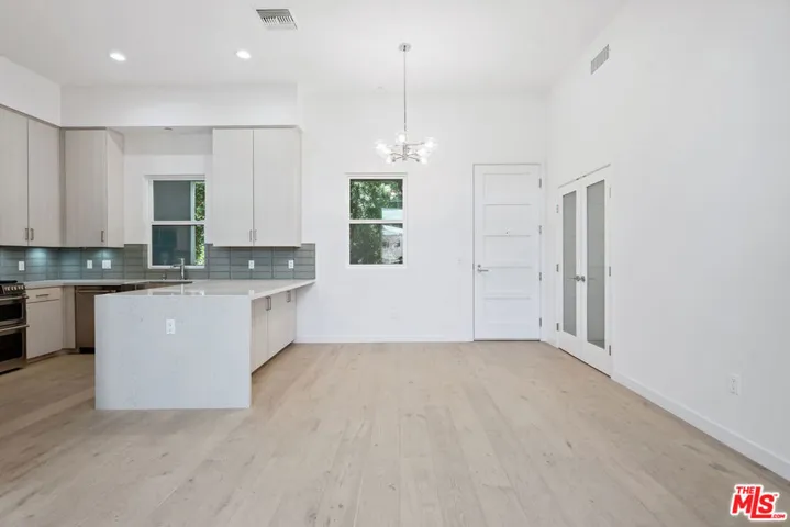 1746 Garfield Place 302, Los Angeles, California 90028 — photo 4