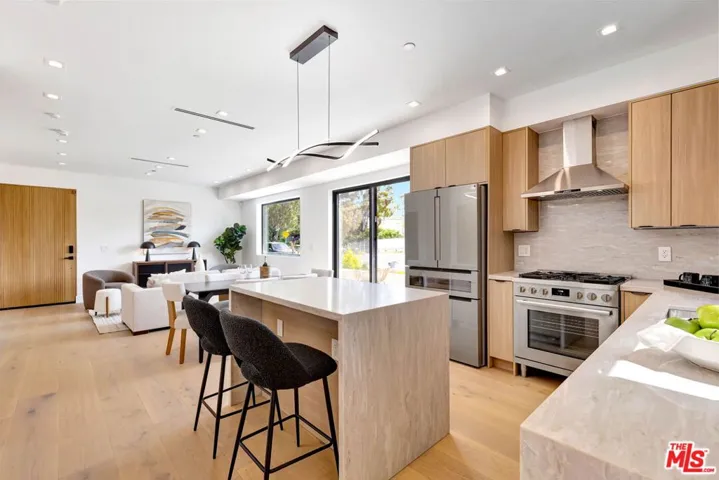 4329 Radford Avenue 1, Studio City, California 91604 — photo 5