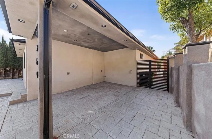 8369 Vine Valley, Los Angeles, California 91352 — photo 4