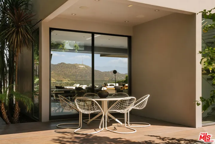 7107 Macapa Drive, Los Angeles, California 90068 — photo 5