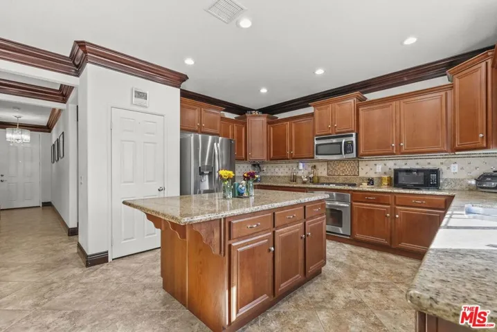 40924 Whitehall Street, Lake Elsinore, California 92532 — photo 5